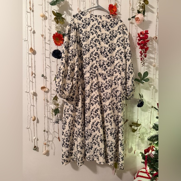 ๐๐ค NWT Dainty Jewells Blue and White Floral Midi Dress ๐ค๐ - Picture 2 of 3